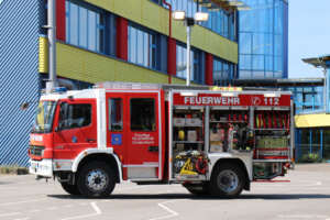 Ein Löschfahrzeug der Feuerwehr